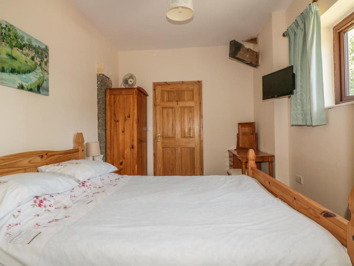 Garras Barn Villa Truro Exterior photo